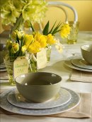 Stół, wiosenna dekoracja
