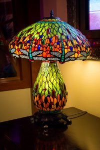 Lampka nocna z kolorowego szkła